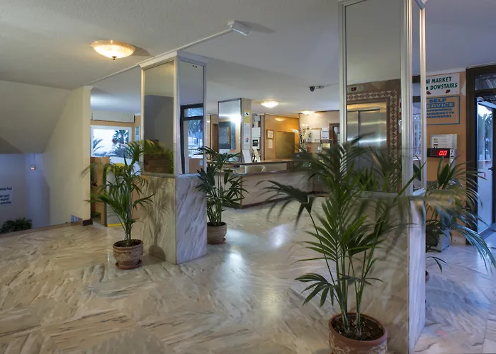 Servatur Caribe Aparthotel 3*