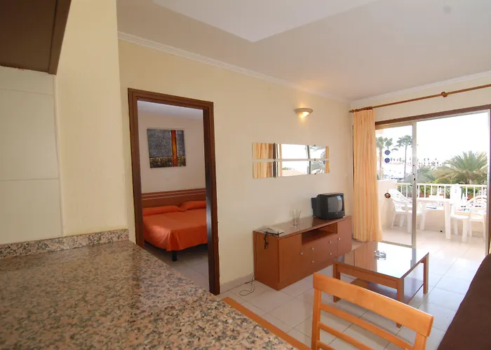 Servatur Caribe Aparthotel 3*