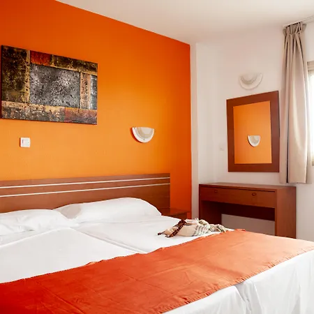 Servatur Caribe Aparthotel 3*